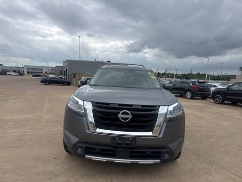 Certified 2022 Nissan Pathfinder SL w/ SL Premium Package image 4