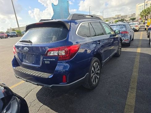Used 2015 Subaru Outback 2.5i Limited AWD/4WD image 4
