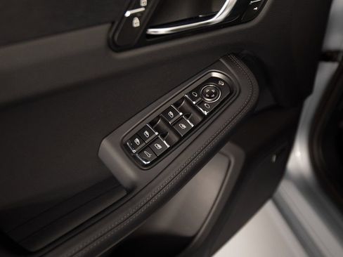 New 2026 Porsche Macan GTS image 14