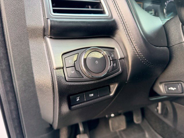 Used 2018 Ford Explorer Platinum AWD/4WD image 35