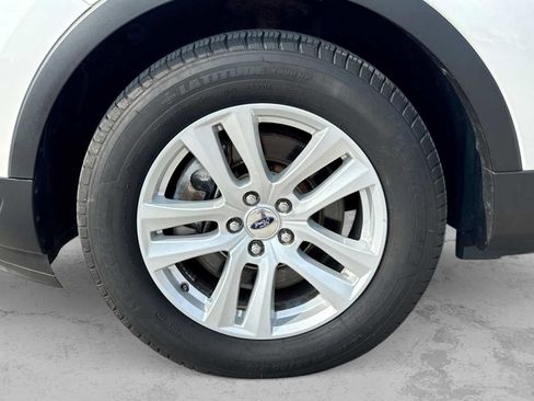 Used 2018 Ford Explorer XLT w/ XLT Technology Feature Bundle FWD image 13