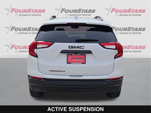 Used 2022 GMC Terrain SLE w/ Driver Convenience Package image 5