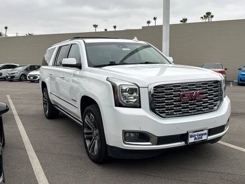 Used 2019 GMC Yukon XL Denali w/ Denali Ultimate Package AWD/4WD image 2