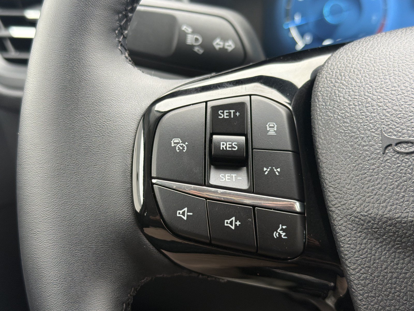 Used 2026 Ford Escape Active w/ Active Premium Tech Pack AWD/4WD image 29