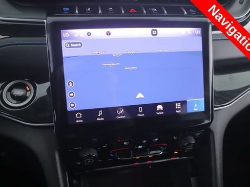 Used 2025 Jeep Grand Cherokee Trailhawk w/ Advanced Protech Group II AWD/4WD image 5