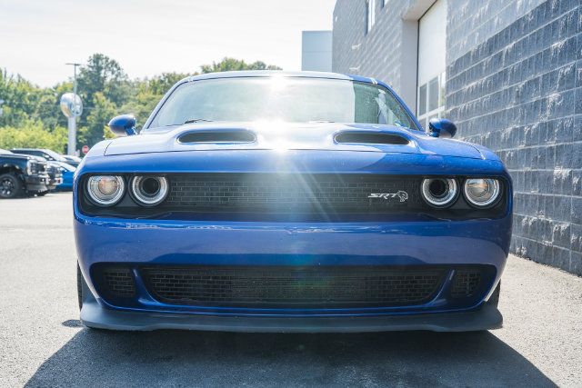 Used 2019 Dodge Challenger SRT Hellcat RWD image 2