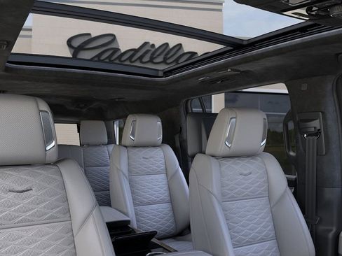 New 2026 Cadillac Escalade ESV Platinum Sport AWD/4WD image 24