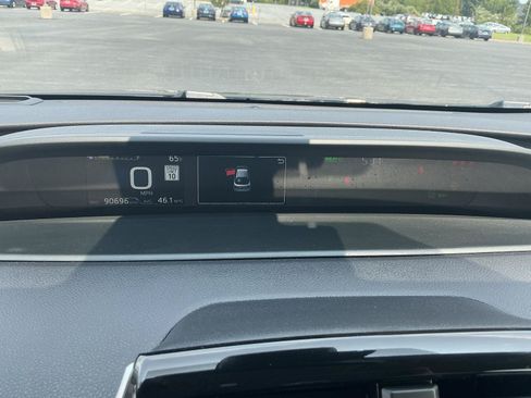 Used 2022 Toyota Prius XLE w/ Advanced Technology Package AWD/4WD image 21