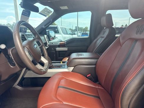 Used 2019 Ford F150 King Ranch w/ Equipment Group 601A Luxury AWD/4WD image 9