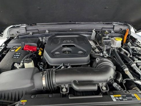 Used 2024 Jeep Wrangler High Altitude image 29