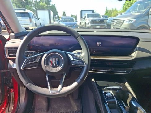Used 2024 Buick Envision Avenir AWD/4WD image 11