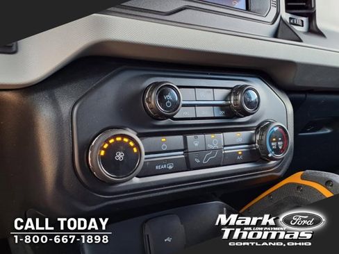 Used 2022 Ford Bronco Badlands image 15