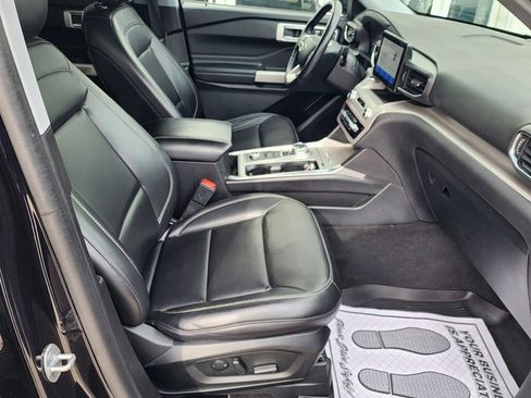 Used 2023 Ford Explorer XLT w/ Equipment Group 202A image 15