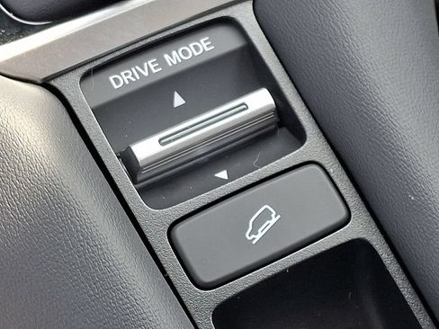 Used 2026 Honda HR-V EX-L image 24