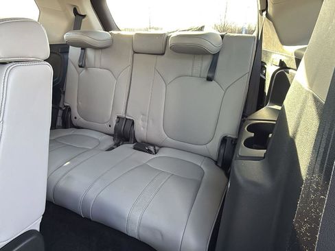 Used 2025 Honda Pilot EX-L image 25