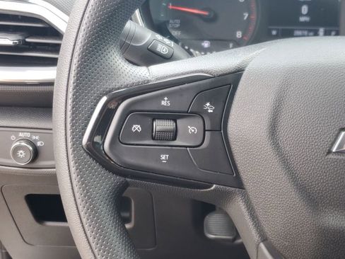 Used 2023 Chevrolet TrailBlazer LT FWD image 21