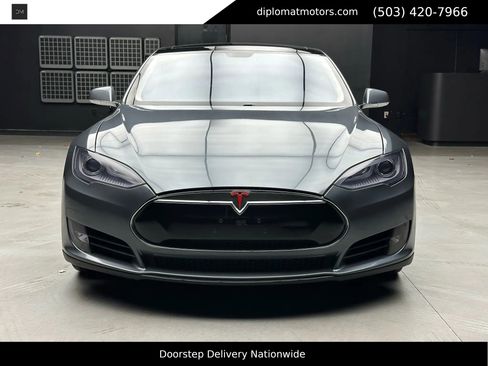 Used 2013 Tesla Model S Performance image 10