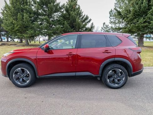 Used 2025 Nissan Rogue SV AWD/4WD image 8