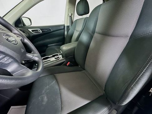 Used 2017 Nissan Pathfinder S image 20