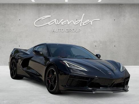 Used 2021 Chevrolet Corvette Stingray Preferred Cpe w/ Z51 Performance Package RWD image 2