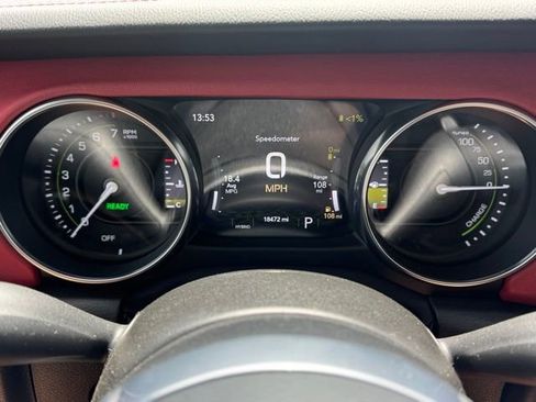 Used 2023 Jeep Wrangler Unlimited Rubicon 4xe AWD/4WD image 15