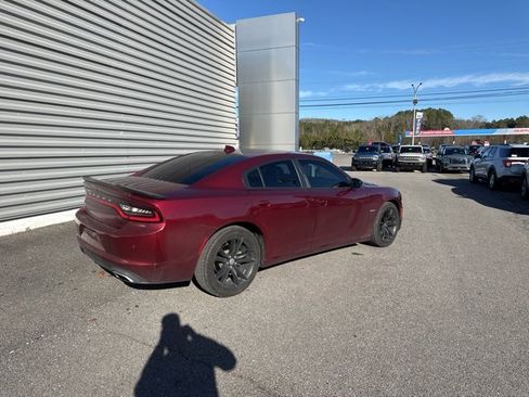 Used 2018 Dodge Charger R/T w/ Plus Group image 3