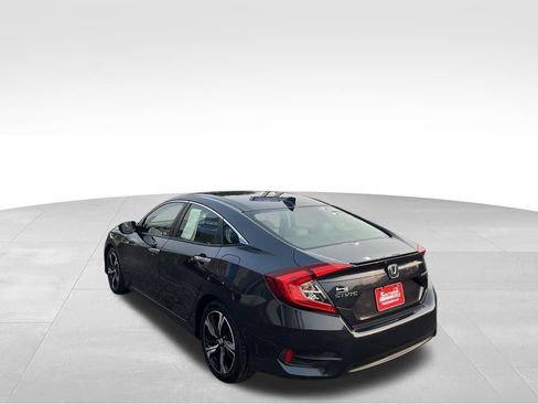 Used 2018 Honda Civic Touring image 39