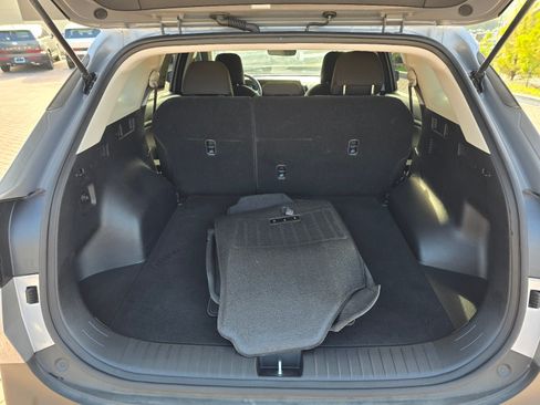 Used 2025 Kia Sportage LX FWD image 25
