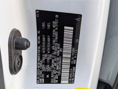 Used 2017 Toyota Sienna XLE image 26