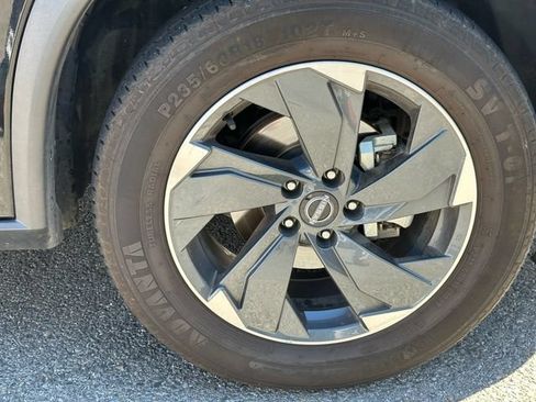 Used 2024 Nissan Rogue SV AWD/4WD image 15