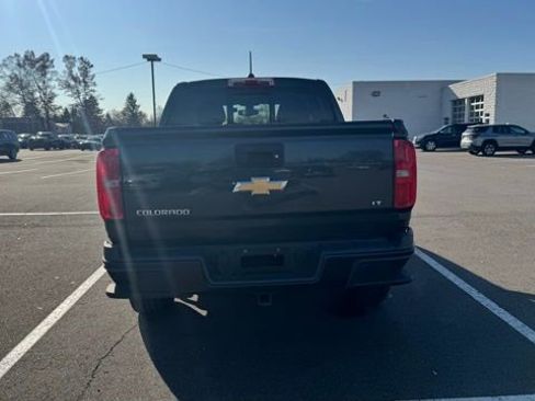 Used 2017 Chevrolet Colorado LT w/ LT Convenience Package image 10