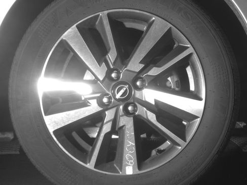 Used 2025 Nissan Versa SV FWD image 13