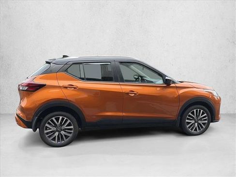 Used 2024 Nissan Kicks SV FWD image 4