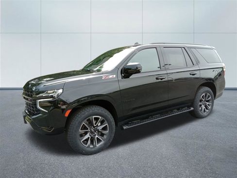 Used 2024 Chevrolet Tahoe Z71 w/ Luxury Package AWD/4WD image 1