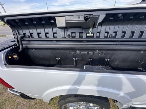 Used 2024 RAM 2500 Limited image 13