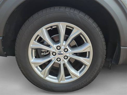 Used 2021 Ford Explorer XLT w/ Equipment Group 202A RWD image 7