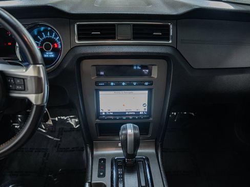 Used 2013 Ford Mustang GT RWD image 28