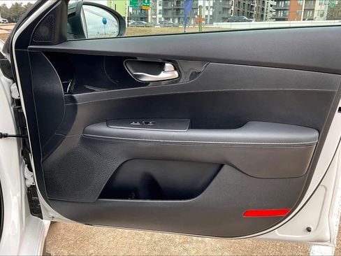 Used 2024 Kia Forte GT-Line image 20