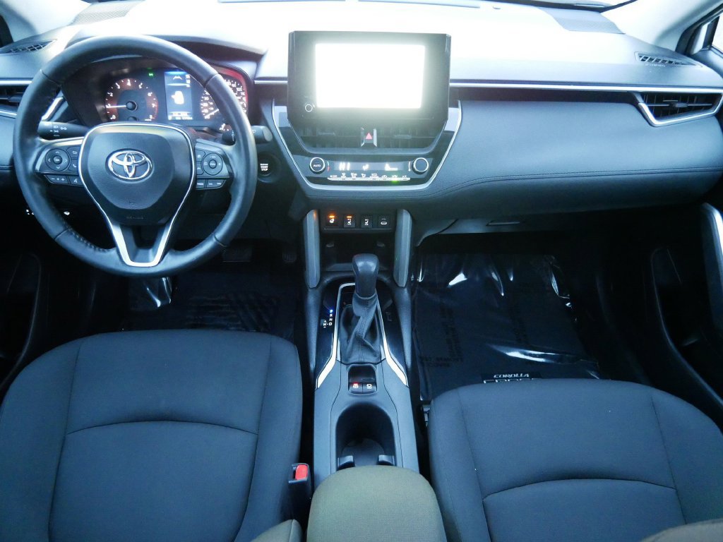 Used 2024 Toyota Corolla Cross LE AWD/4WD image 12
