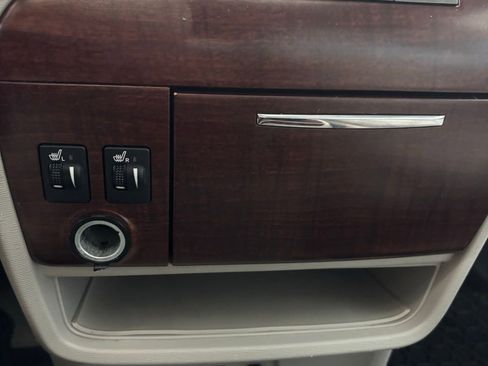 Used 2011 Toyota Sienna XLE image 10