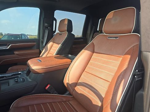 Used 2026 GMC Sierra 2500 Denali Ultimate image 16