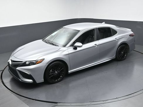Used 2023 Toyota Camry SE w/ Convenience Package FWD image 38