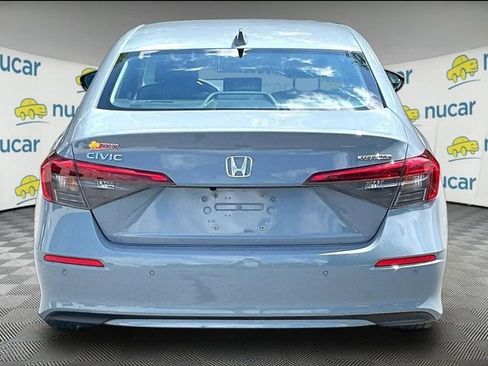 Used 2023 Honda Civic Touring image 4
