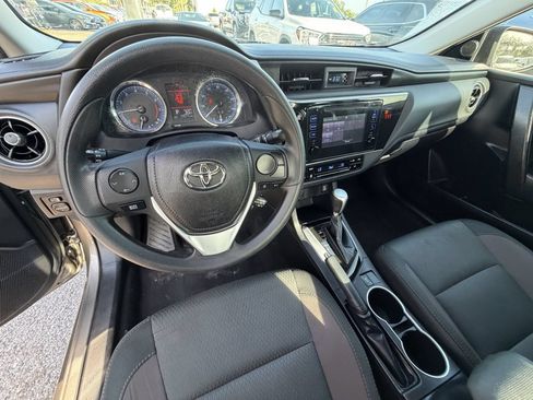 Used 2019 Toyota Corolla LE FWD image 19