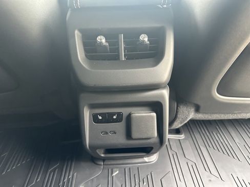 New 2025 Cadillac Optiq Sport 2 w/ LPO, Floor Liner Package image 30