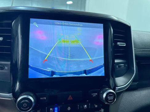 Used 2019 RAM 1500 Laramie image 27