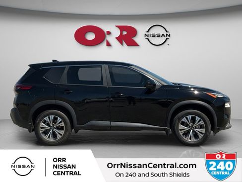 Used 2023 Nissan Rogue SV image 4