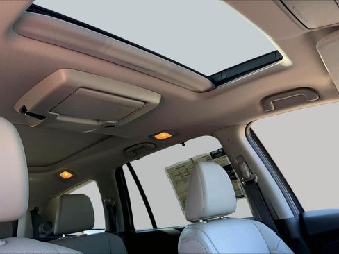 Used 2020 Honda Pilot Elite image 14
