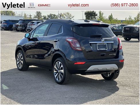 Certified 2022 Buick Encore Preferred w/ Safety Package image 4