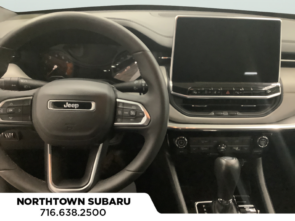 Used 2023 Jeep Compass Limited AWD/4WD image 10